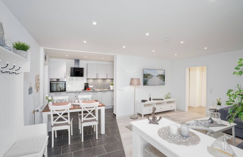Hohenfelde Apartment | Modern apartment on the Baltic Sea/vacation with your own horse