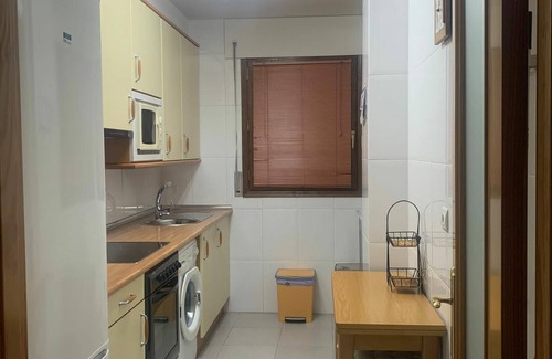 Jaca Apartment | Modern Apartment with Terrace and Pool in Jaca