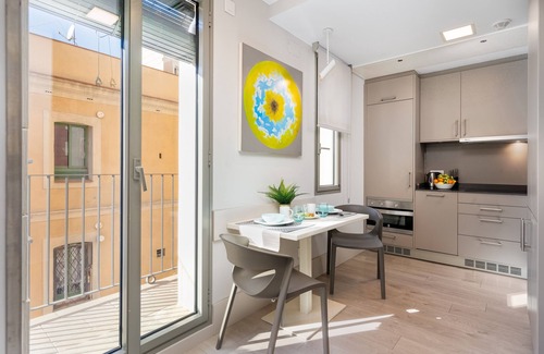Ciutat Vella Apartment | Modern Beachfront Apartment with Balcony & Stunning Sea Views in Barceloneta