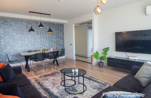 Buyukcekmece Apartment | Modern Breathtaking Lake View Apartment