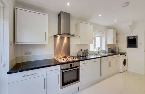 Sanderstead House | Modern, bright home in Kenley