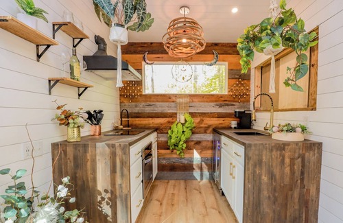 Mineral Cabin | Modern Cabin right outside of Richmond with everything you need and more to truly relax.