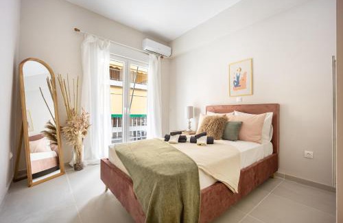 Kypseli Apartment | Modern Central Apartment with Balcony - Near Metro