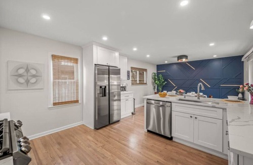 Royal Oak House | Modern Charmer | Finished Basement | Patio | Games