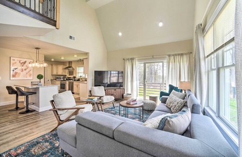 Athens House | Modern-Chic Athens Home - Fish, Ski & Swim!