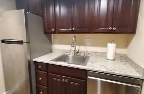 Mount Laurel House | Modern Clean Townhouse minutes away from Philadelphia