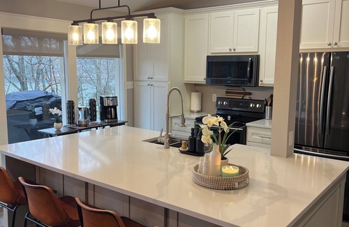 Cherokee Village House | Modern, clean, lakefront home with fire pit, grill kayaks & so much more. ⭐️⭐️⭐️⭐️⭐️