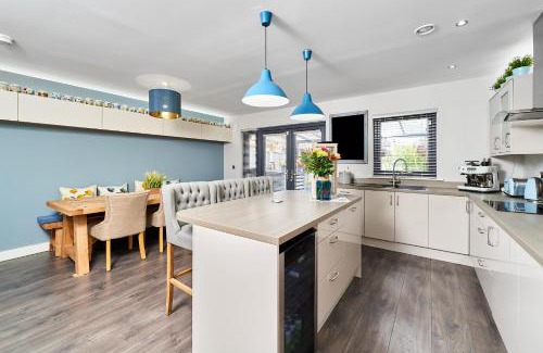 Ongar House | Modern Clonsilla Townhouse Sleeps 6