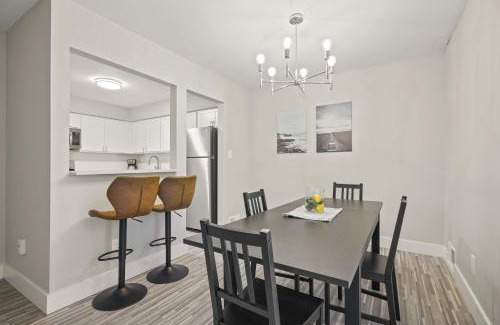 Rochester Apartment | Modern Comfort in Rochester Perfect Getaway