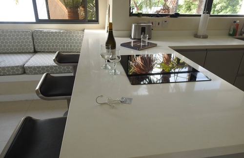 Hastings Apartment | Modern condo with seaviews, pool, close to beach, South Coast, good WiFi