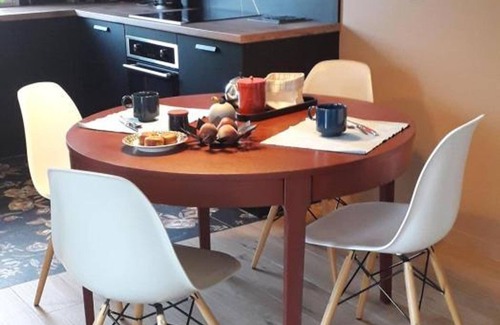 Ebreuil Cottage | Modern Cottage in Historic Village with Garden and Air Conditioning