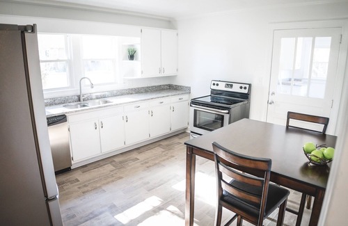 Morganton House | Modern Cottage : Near Hospitals and Brewery!