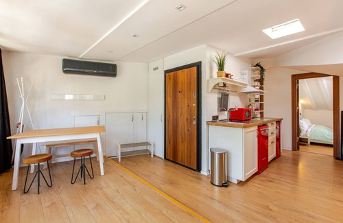 Bebek Apartment | Modern Couples Attic apt w/terrace near coffeeshop