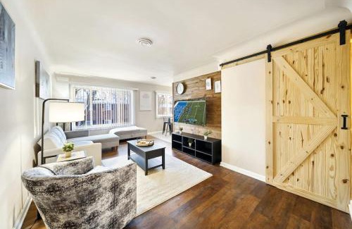 Shelby Township Apartment | Modern Cozy 1 Bedroom Apartment in Shelby Township