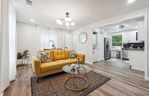 Sylvan Hills House | Modern Cozy 2BR Near ATL Airport
