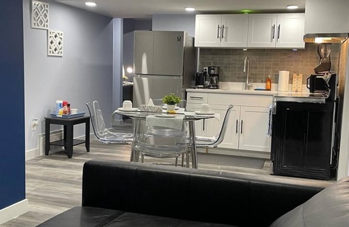 Southwest Edmonton House | Modern, cozy and private suite basement in South West Edmonton
