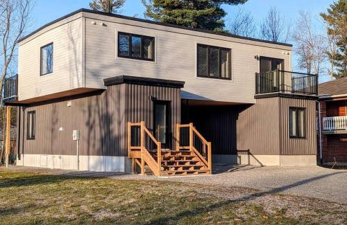 Tiny House | Modern Cozy Container Home