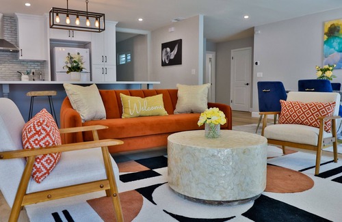 Southeast Anaheim House | Modern Cozy Family Vacation Home with yard and fireplace