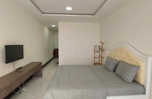 Sen Sok Apartment | Modern Cozy Studio Room with Free Amazing Pool, Gym and Garden By SYM D827