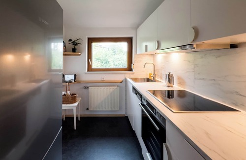 Heidenheim an der Brenz Apartment | Modern Glass Front Apartment With Amazing View B17