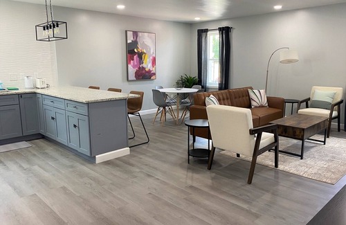 South Charleston Apartment | Modern downtown apartment, spacious in a great location