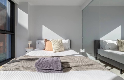 Windsor Apartment | Modern Elegance meets Comfort!
