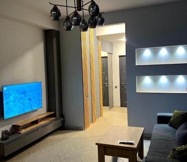 Nor-Nork Apartment | Modern Family Comfort: Yerevan/Wi-Fi, Balcony, AC