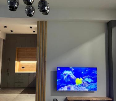 Nor-Nork Apartment | Modern Family Comfort: Yerevan/Wi-Fi, Balcony, AC