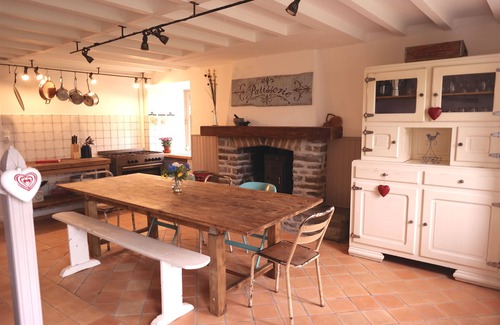 Bernieres-le-Patry House | Modern family farmhouse with pool 'La Garenterie'