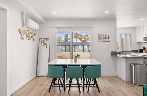 Altadena Apartment | Modern Family Getaway With Spacious Living Areas