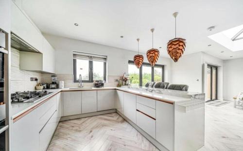 Hillingdon House | Modern Family Home in Greater London