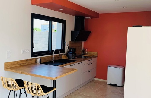 La Palme Villa | Modern family villa with swimming pool close to the sea
