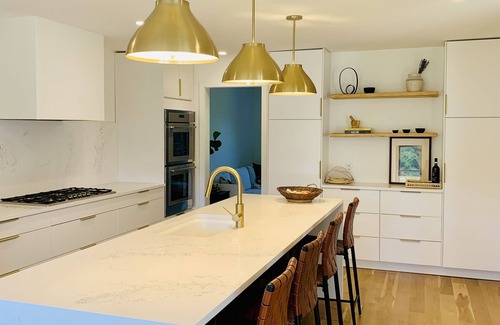 Red Hook House | Modern Farmhouse: Ponds, Barn near Rhinebeck, Hudson & Kingston!
