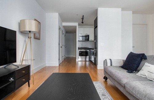 Financial District Apartment | Modern FiDi 1BR w/Golf Simulator, nr Freedom Tower, by Blueground