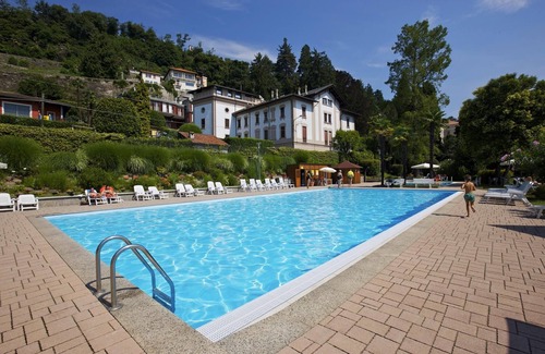 Gonte Apartment | Modern furnished 1-room studio apartment with balcony, pool and lake access