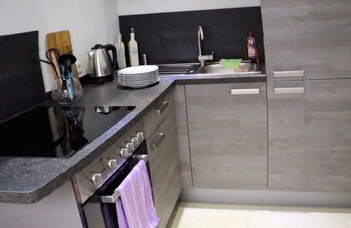 Hassloch Apartment | Modern furnished apartment with comfortable seating