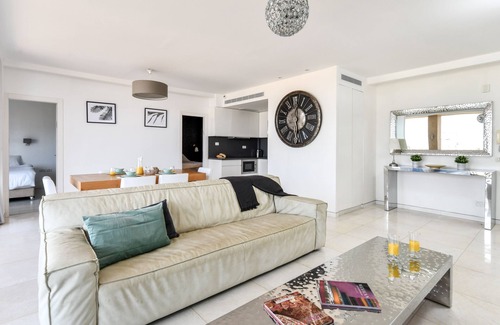 Herzliya Pituach Apartment | Modern Gem with Stunning Balcony by Sea N Rent