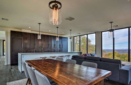 Cragsmoor House | Modern Glass Home w/ Mountain Views