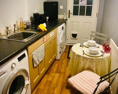 Ripon Apartment | Modern ground floor apartment with free parking very near centre