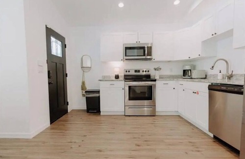 Bradenton Apartment | Modern Ground Floor Rental Unit near Anna Maria Island