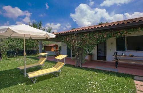 San Feliciano House | Modern Holiday Home in San Feliciano with Private Terrace
