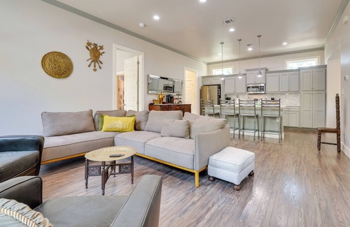 Near East Side House | Modern Home < 1 Mi to Dwtn San Antonio & Riverwalk
