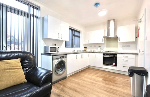 Bramcote Apartment | Modern Home in Beeston