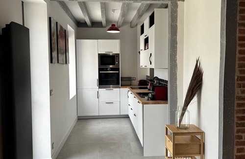 Saint-Eloy-de-Gy Cottage | Modern Home with Pool, Near Bourges – 4 Bedrooms, Terrace & Garden