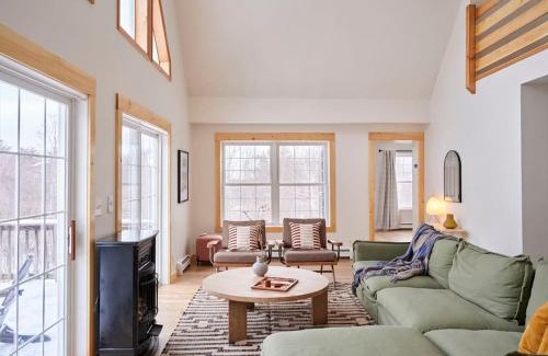 Cornwallville House | Modern Home with Brand New Hot Tub and Fire Pit
