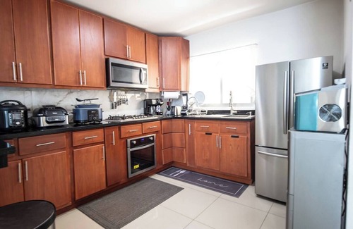 Tepic House | Modern Home with Parking 3AC & 1K&3Q beds, Netflix