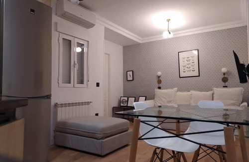 Puerta del Angel Apartment | ✨ Modern Interior Studio with Double Bed in Madrid Río: Comfort and Prime Location!