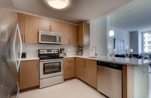 Hudson Exchange Apartment | Modern Jersey City 1BR | Work Desk + Wi-Fi | by GLS