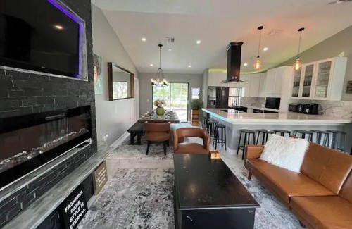 Harbour Heights House | Modern Key West look, Pool, Lake, Sleeps 10