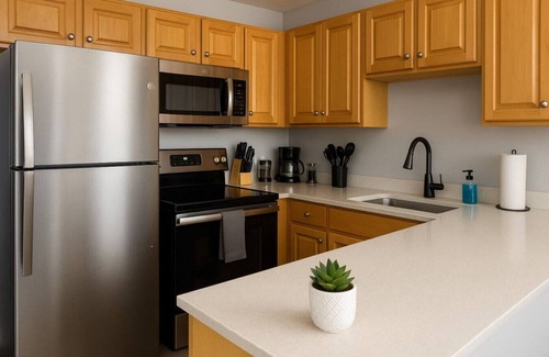 Downtown Cleveland Apartment | Modern King Loft Playhouse Sq & CSU